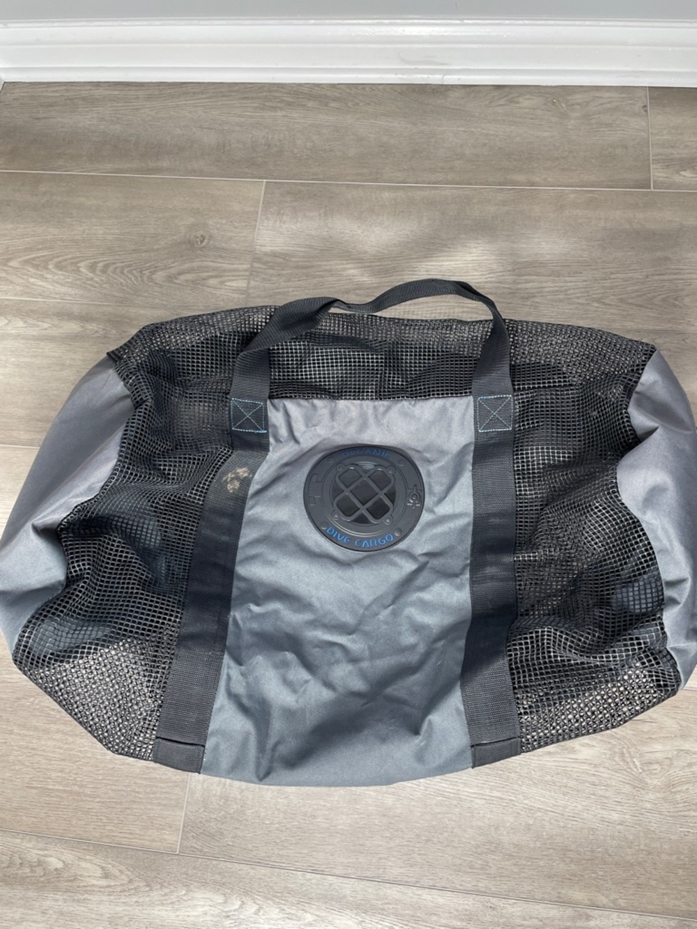Oceanic Dive Cargo Mesh Utility Tote Bag in Charcoal Gray